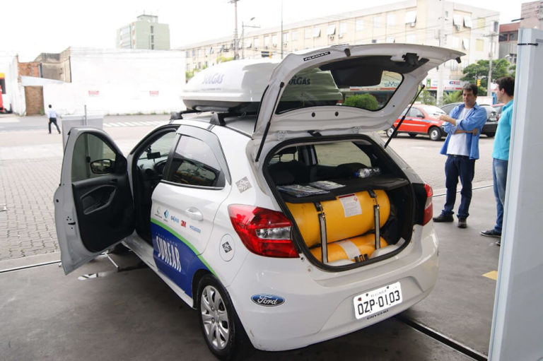With high gasoline prices in Brazil, professional drivers migrate to CNG and save 50%