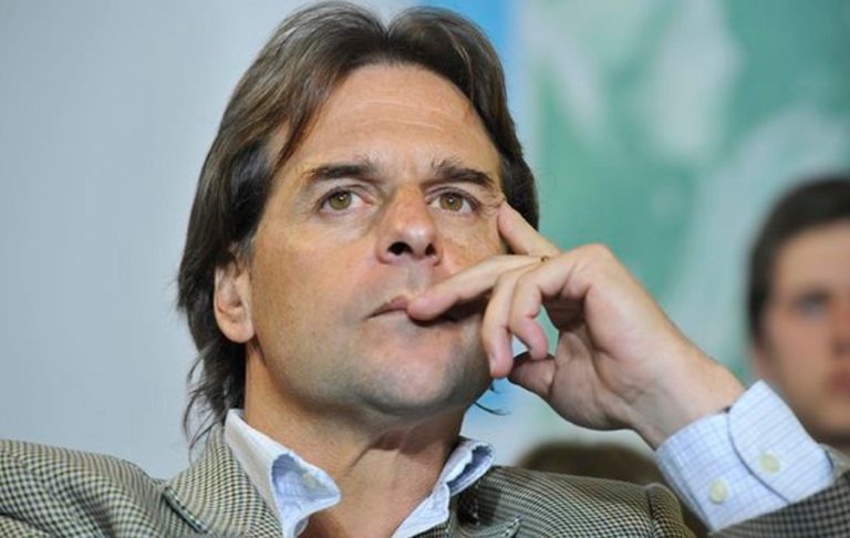 Uruguay’s Lacalle “in favor of considering” bill to legalize euthanasia