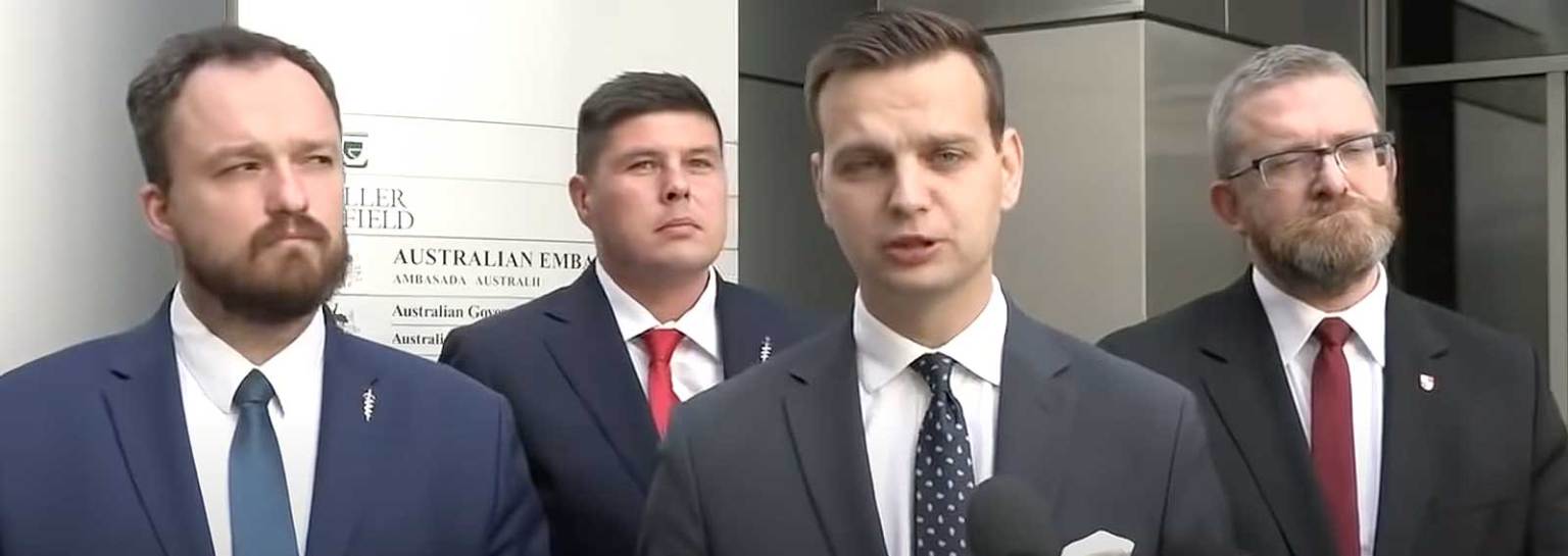 Banned videos: Polish MPs protest for Australia’s human rights outside the Australian embassy. “It is madness”