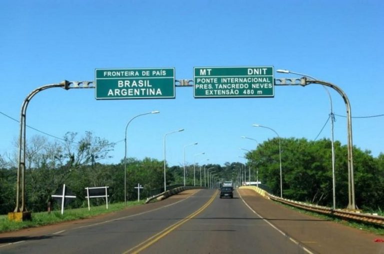 Brazil defers reopening its land borders with Argentina by one week 