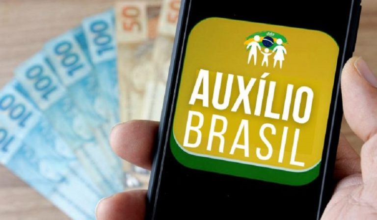 Survey: Brazilians divided over change of Family Grant to Brazil Aid program