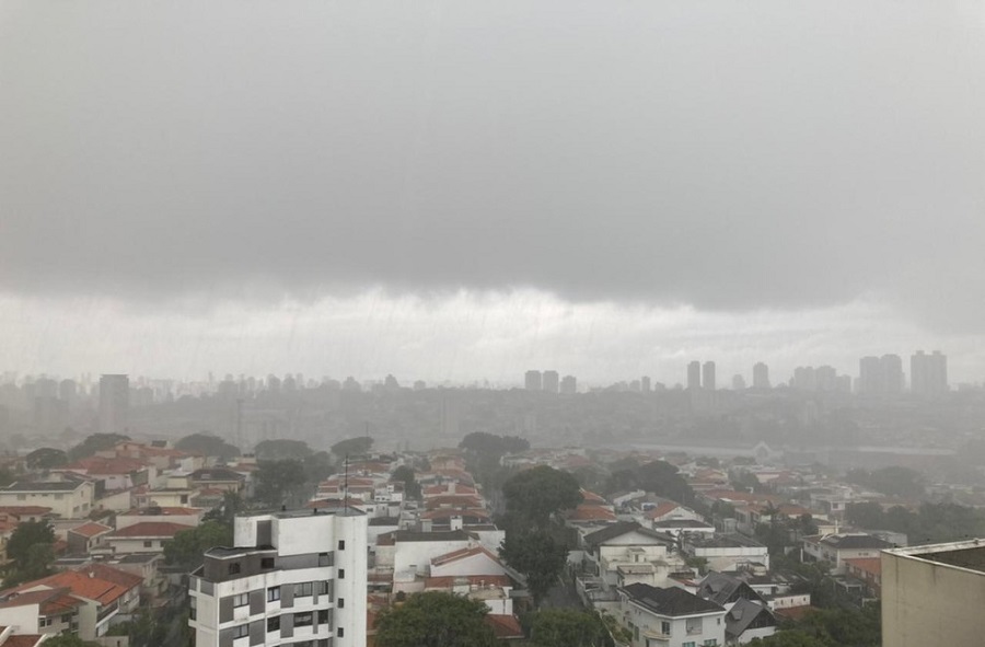 São Paulo coast affected by landslides, floods and services disrupted by rainfall