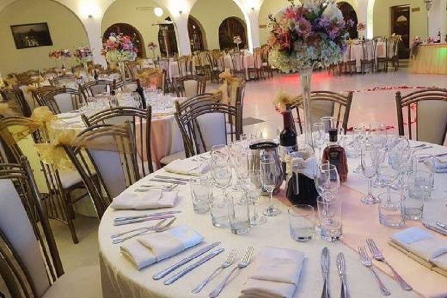 Uruguay wedding: Covid protocol dance ban led to bribe attempts, theft and threats