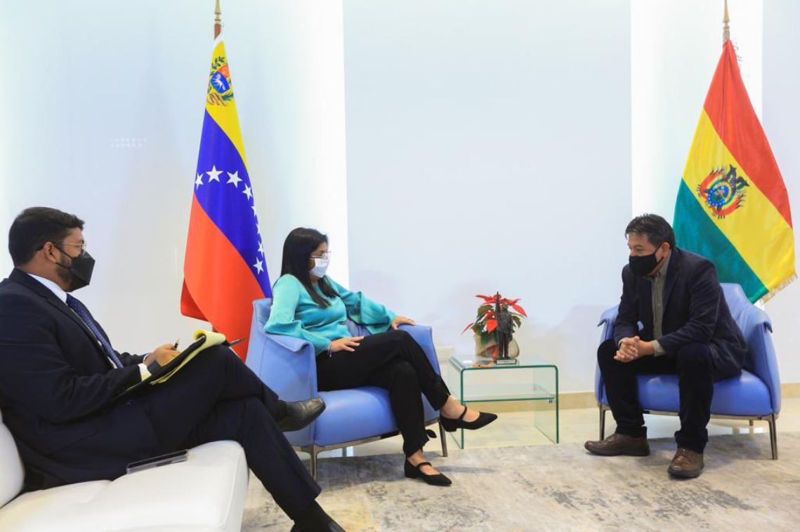  Venezuelan Executive Vice President Delcy Rodriguez and Bolivian Vice President David Choquehuanca met this Saturday in Caracas, Venezuela. (Photo internet reproduction)