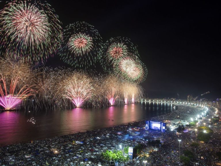 6 New Year’s Eve traditions that are typically Brazilian