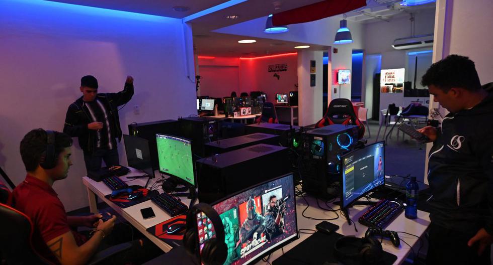 "The responsible use of video games brings great benefits to people's physical and mental health. In fact, at the beginning of the pandemic, the WHO promoted their use as a tool to reduce anxiety due to confinement," said Renzo Guido, professor of the Video Game Design and Digital Entertainment course at the Renzo Guido Institute.