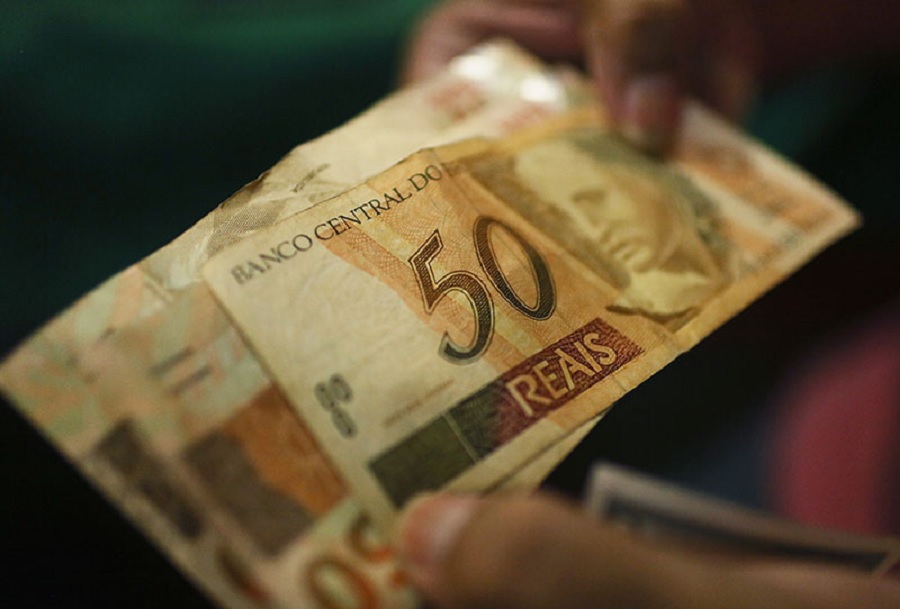 Survey: 65% believe Brazil’s economy is on the wrong track