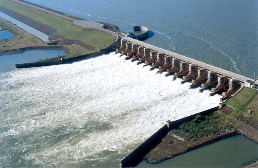 Paraguay used 17.3% of power produced by Yacyretá in 2021; Argentina used 82.7%