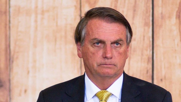 Brazil’s Workers Party urges Electoral Prosecutor to investigate Bolsonaro for early campaigning