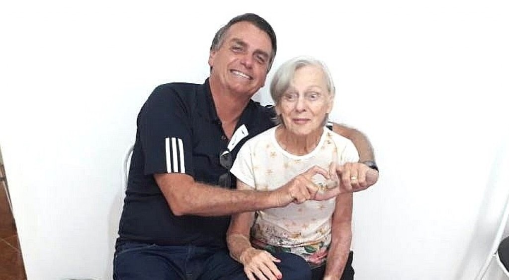 Bolsonaro e mae
