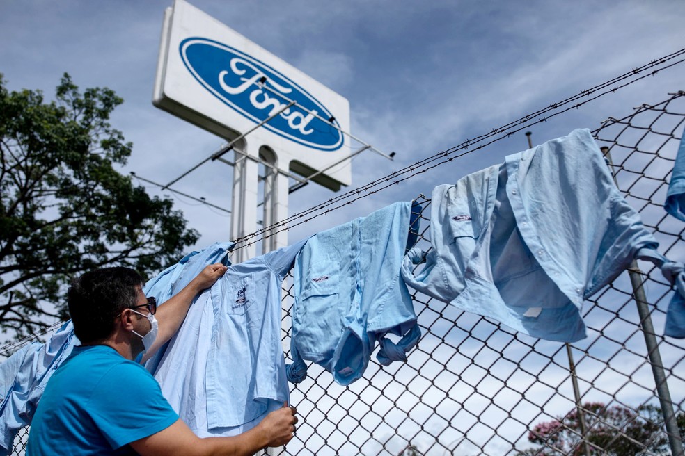 According to the unions consulted, the agreement of Ford defined a minimum payment of R$130,000 to each worker dismissed, including up to two additional salaries per worked year and additional for the length of service.