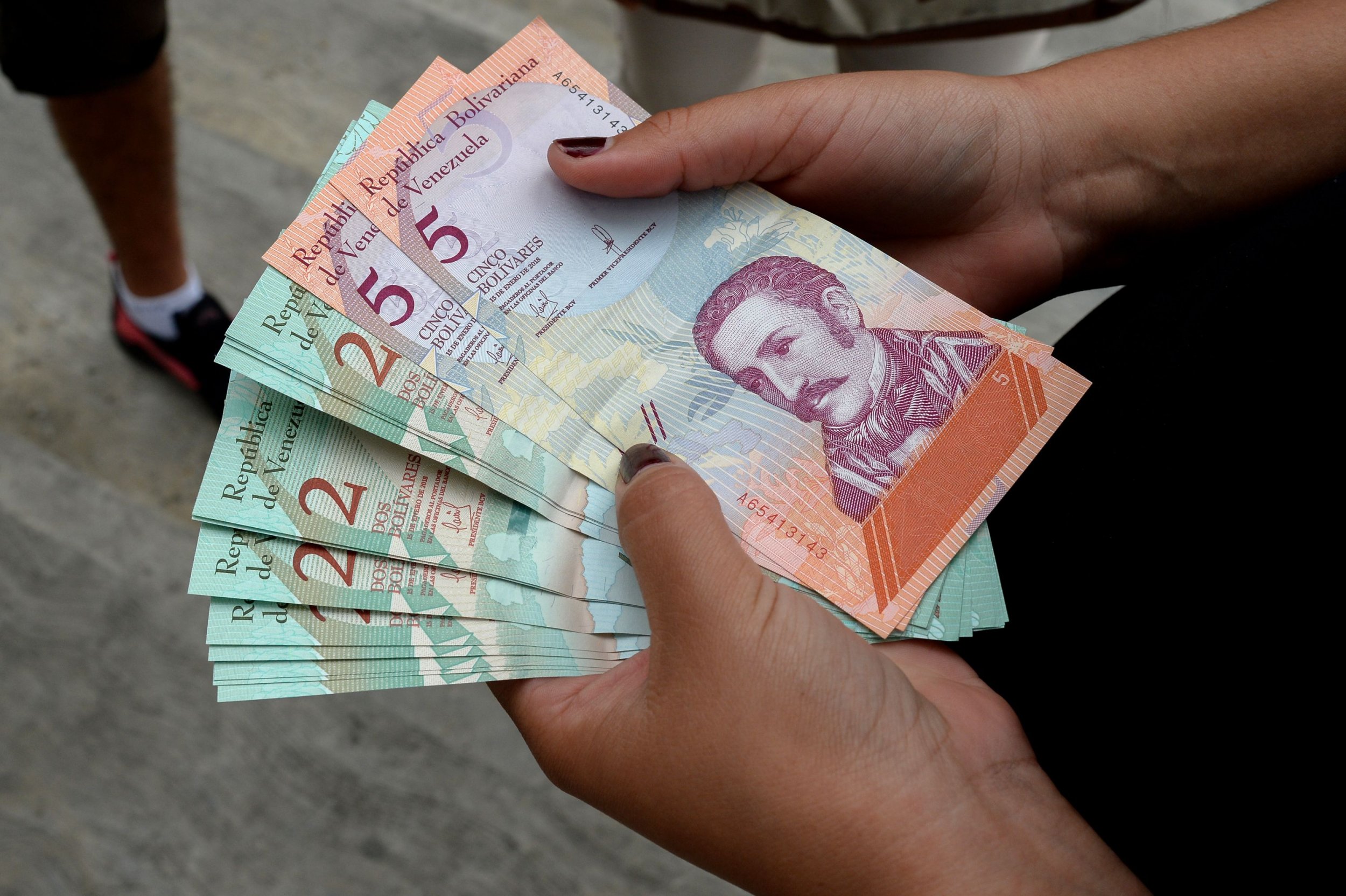The monetary reform of October 1 turned 100 billion bolivars into 1 new bolivar. (Photo internet reproduction)