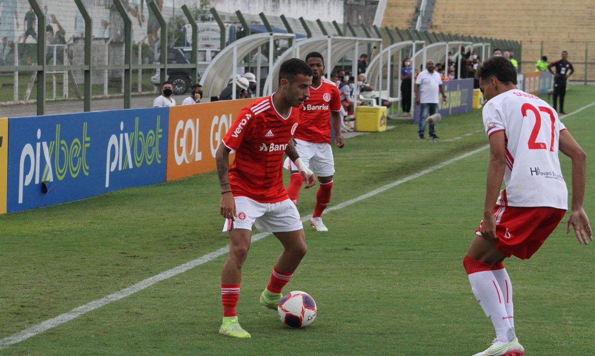 The desire would be to have a team in Brazil, aiming to train young athletes who would be used in other teams around the world.