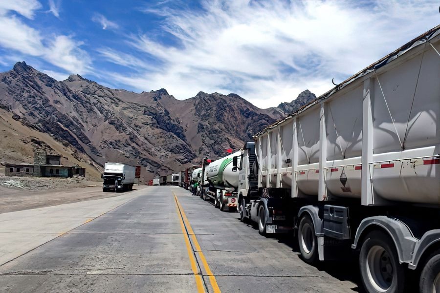 trucks-Argentina-Chile