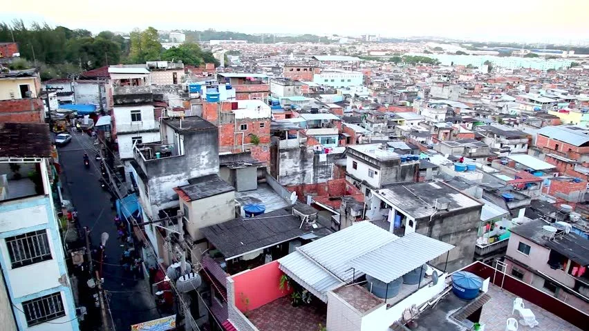 One of the many faceless favelas in Rio de Janeiro's North Zone. (Photo internet reproduction)