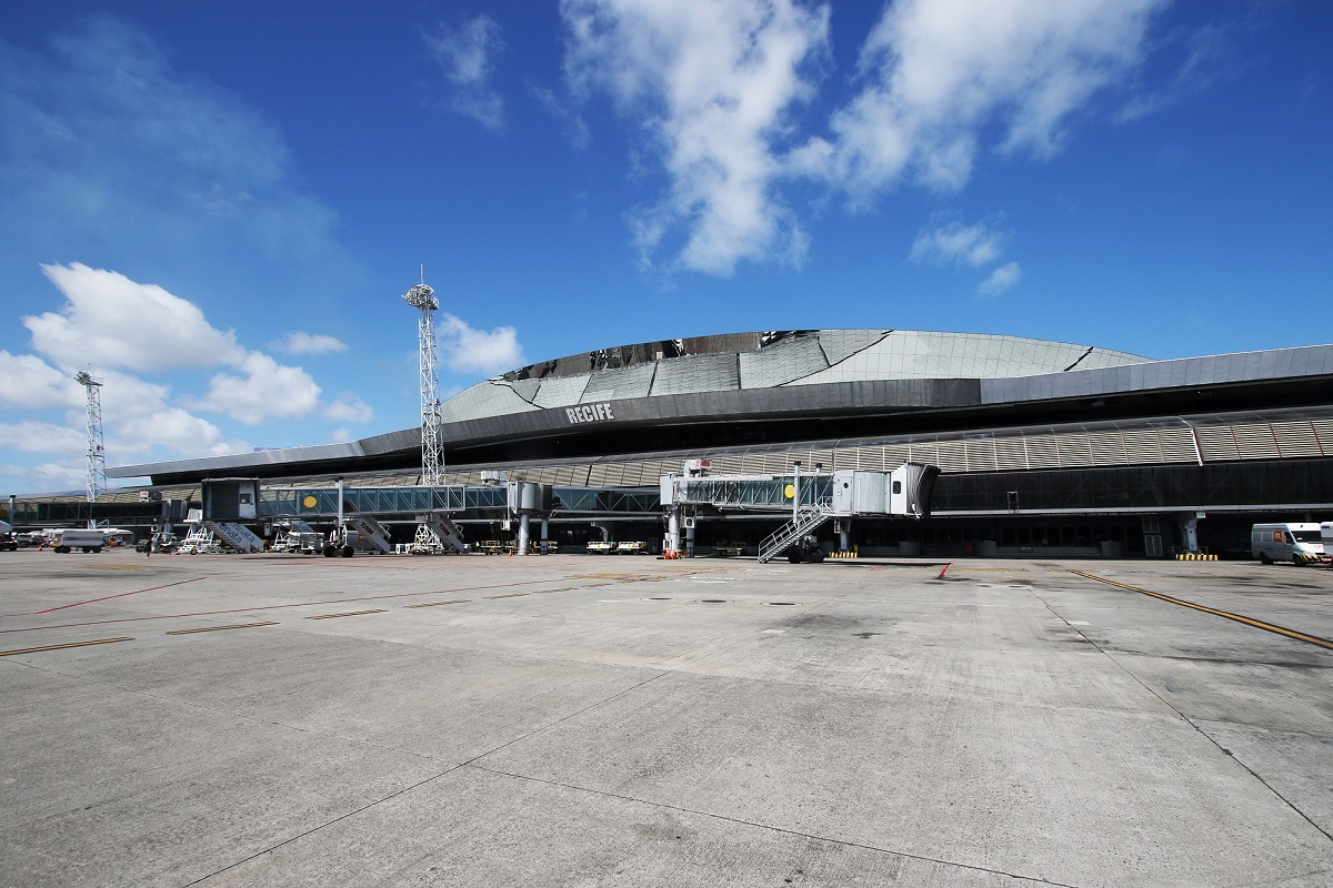 Recife's airport handles an average of 600,000 passengers per month. R$508.9 million will be used for expansion and improvement works.