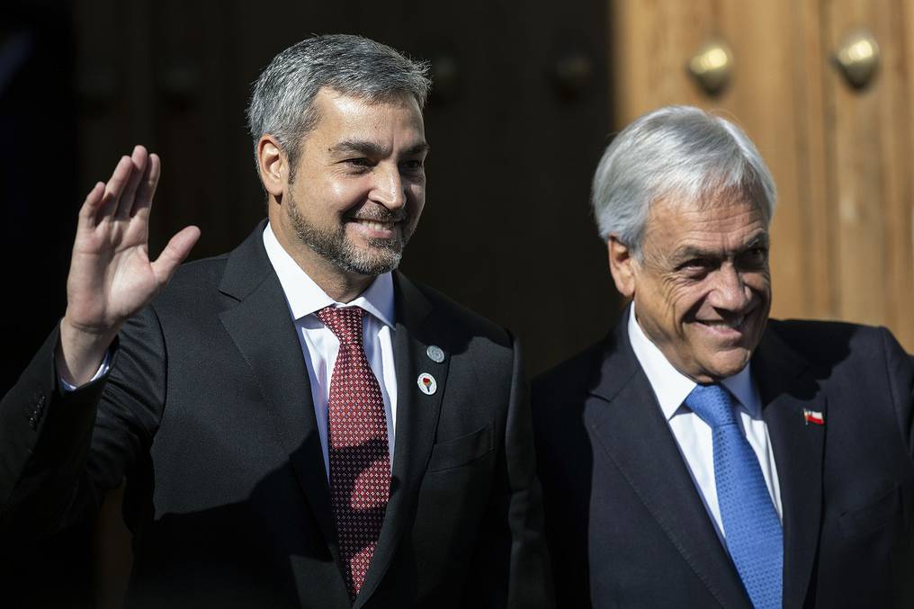 Paraguayan President Mario Abdo Benítez (left) and Chilean President Sebastián Piñera (rigth)
