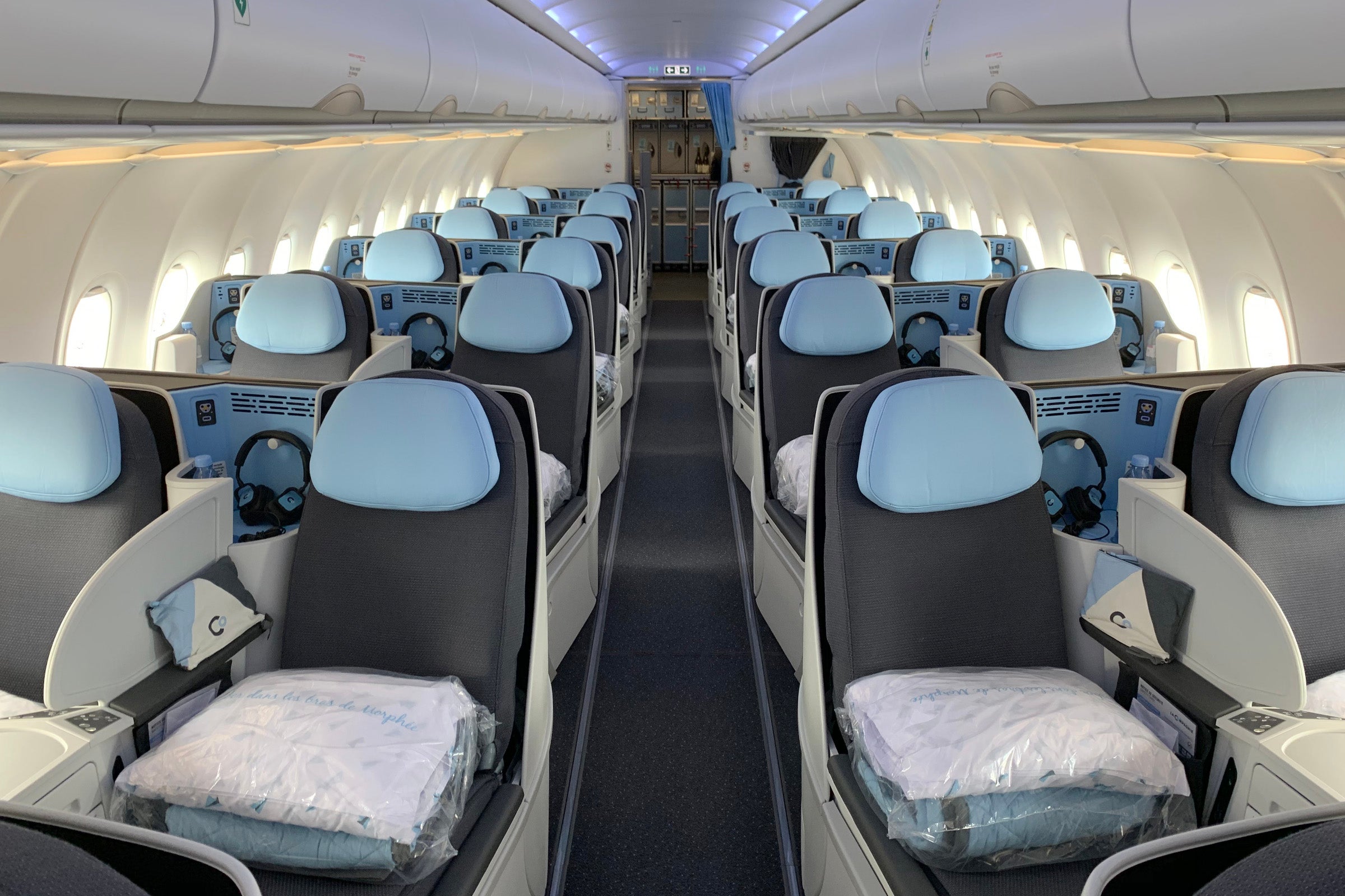 La Compagnie's aircraft are configured for only 76 passengers instead of the approximately 220 to 240 used by traditional airlines on the A321neo.