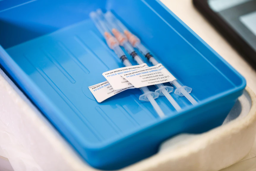 Now three doses are "up to date" in Australia. (Photo internet reproduction)