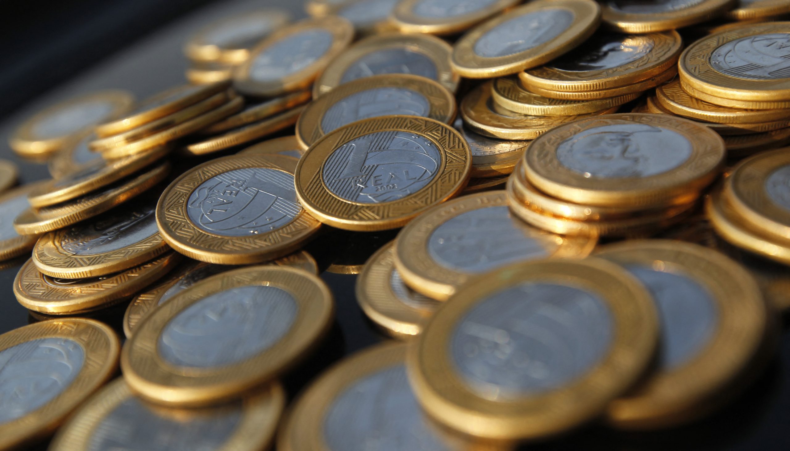 In February, the dollar even went slightly below R$5, even though it recorded bullish sessions amid the unfolding crisis between Russia and Ukraine.