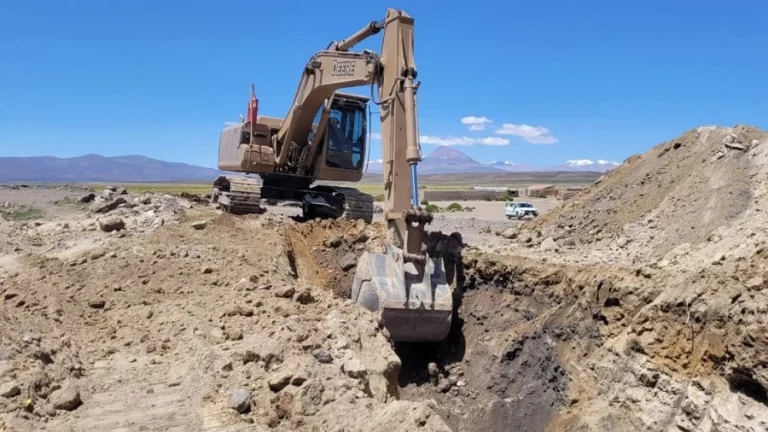 Chile begins construction of a second border trench on the border with Bolivia