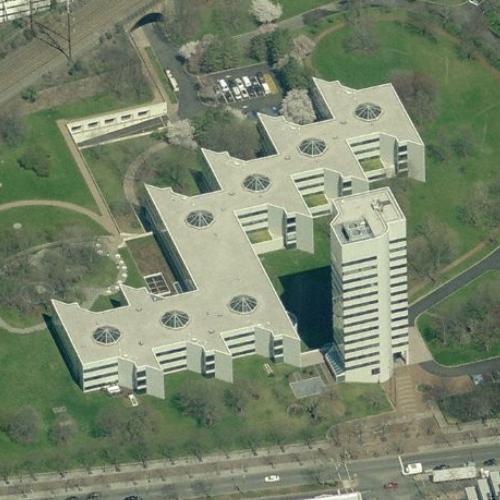J&J headquarters. (Photo internet reproduction)