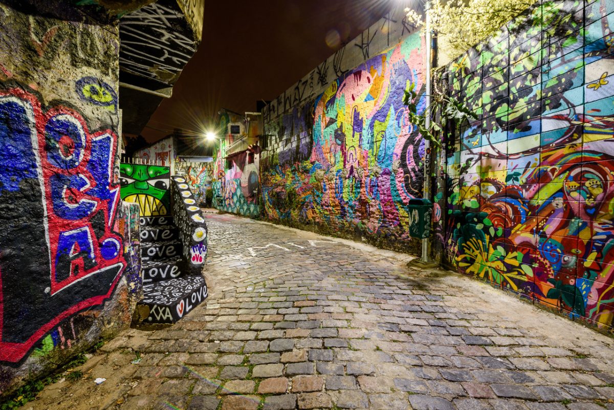 Certain streets in São Paulo are works of art in themselves. (Photo internet reproduction)