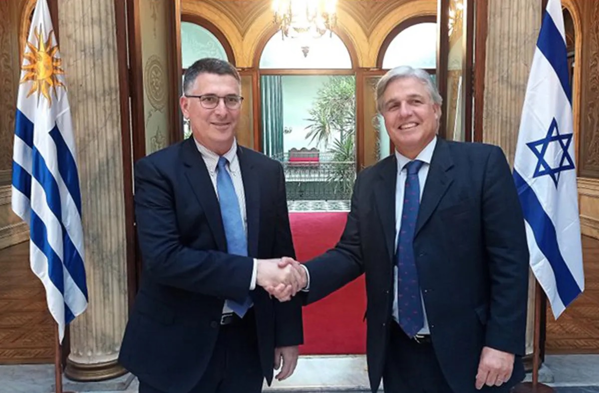 Israeli Deputy Prime Minister Gideon Saar met on March 15 with the Uruguayan Minister of Foreign Affairs, Francisco Bustillo.