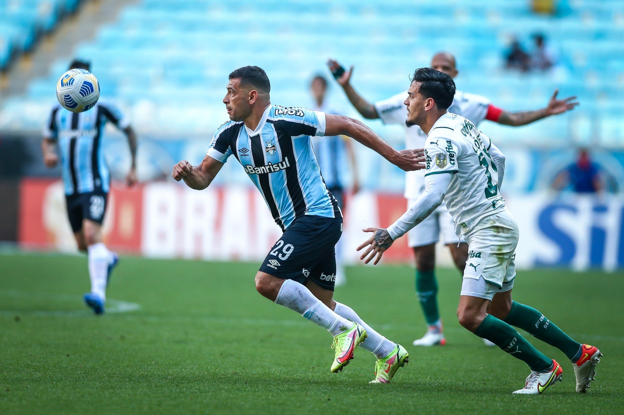 The tricolor team will make its debut in the competition on Tuesday, March 3, against Mirassol, in the countryside of São Paulo State. Roger Machado's team will play for a draw to advance to the second phase.