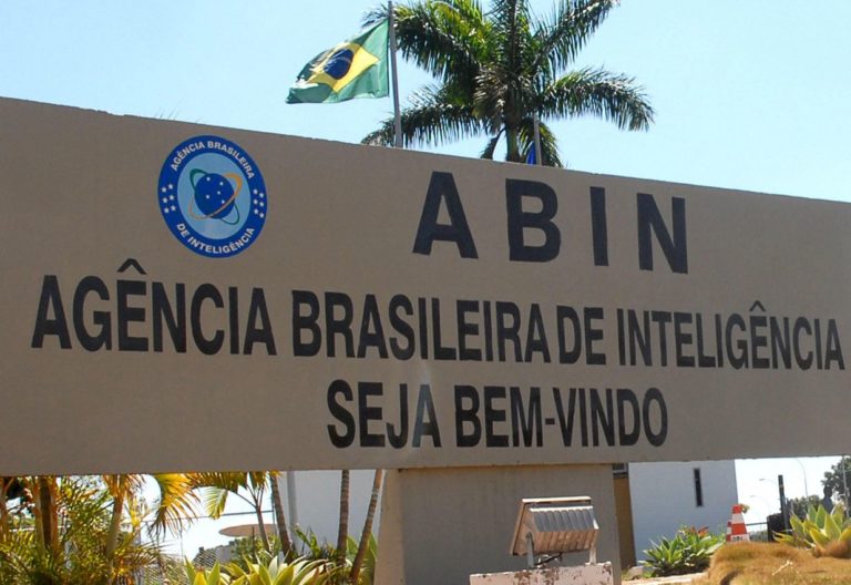 Bolsonaro appoints former army chief to head Brazil’s intelligence agency