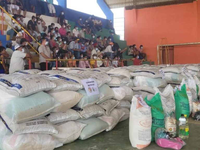 Bolivian government delivered aid to 5,229 families affected by floods