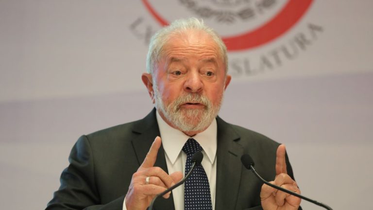 Brazil: Lula da Silva to remove 8,000 military commissioned positions if elected