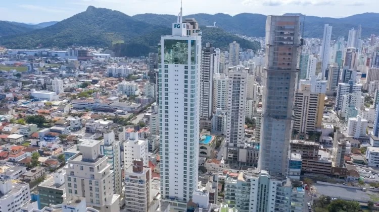 Splendia Tower in Balneário Camboriú, Santa Catarina.