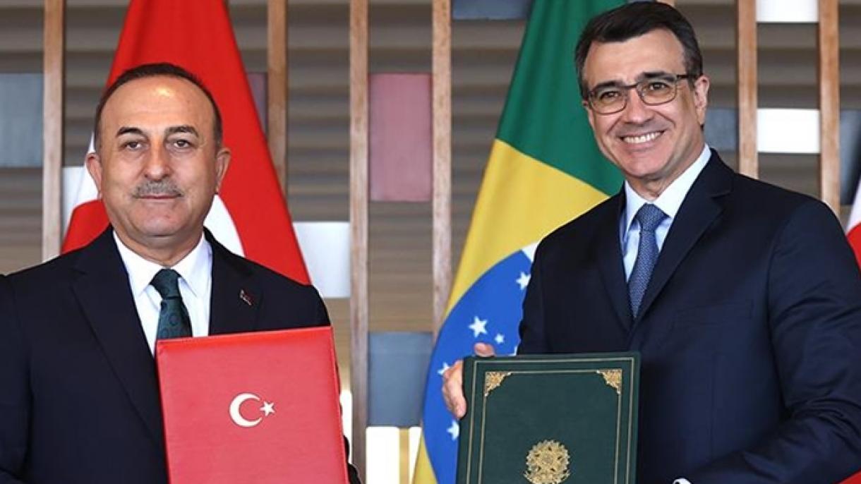 Turkish Foreign Minister Mevlüt Çavuşoğlu and his Brazilian counterpart, Alberto Franco França, appeared before the cameras after their meeting in the Brazilian capital.