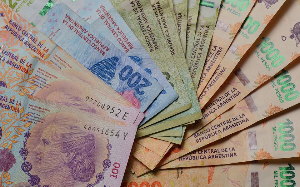 Currently, the largest note in force in the country has a value of ARS 1,000, Milman criticizes. Last week, the government of President Alberto Fernández announced a series of new bills that will enter into circulation, but did not change the monetary values in force.