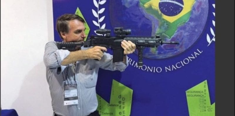 Brazil's Bolsonaro defends use of guns to 'guarantee democracy'. (Photo internet reproduction)