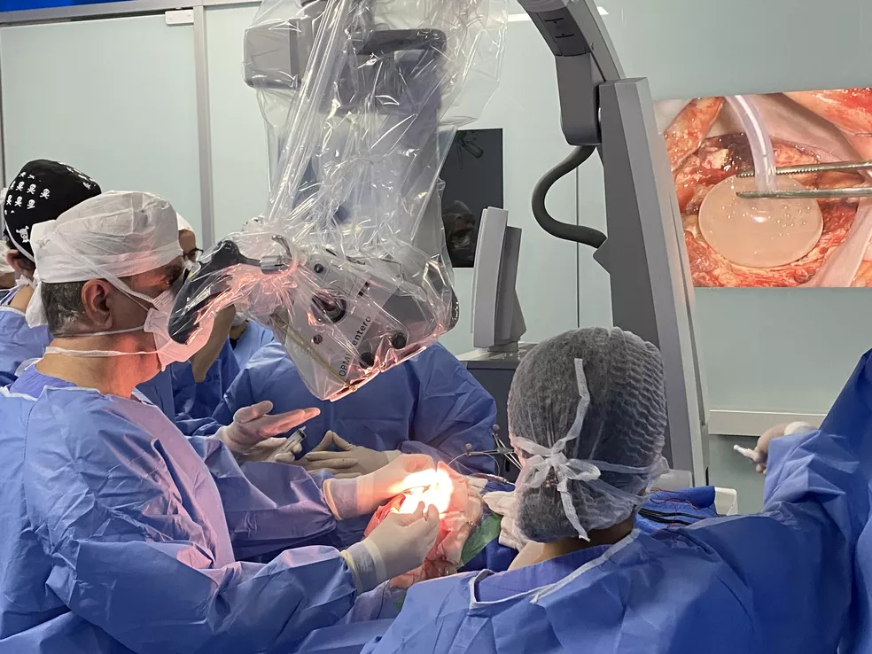 Unprecedented phototherapy treatment in Brazil promises to reduce risk of brain tumor return. (Photo internet reproduction)