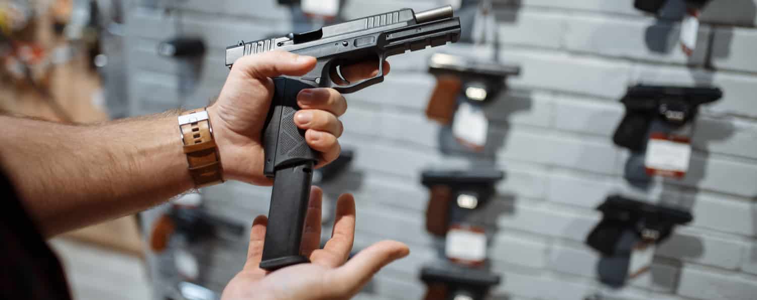 For 33% of Brazilians, government should ease gun purchases. (Photo internet reproduction)