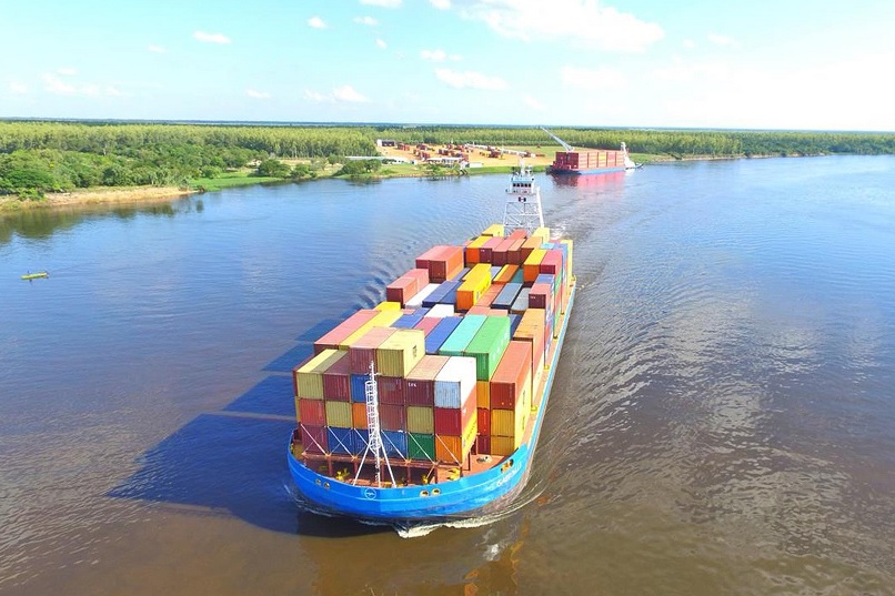 river-transport-containers