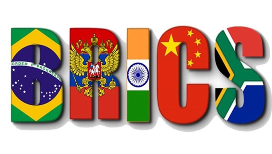 Vladimir Putin, Putin speaks of creating an international reserve currency on the basis of BRICS currencies