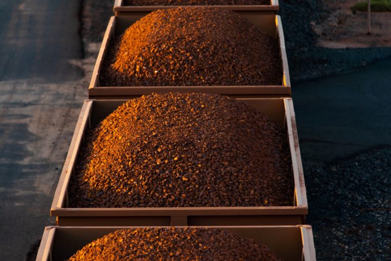 Price of iron ore falls 26% in the quarter on weak demand in China