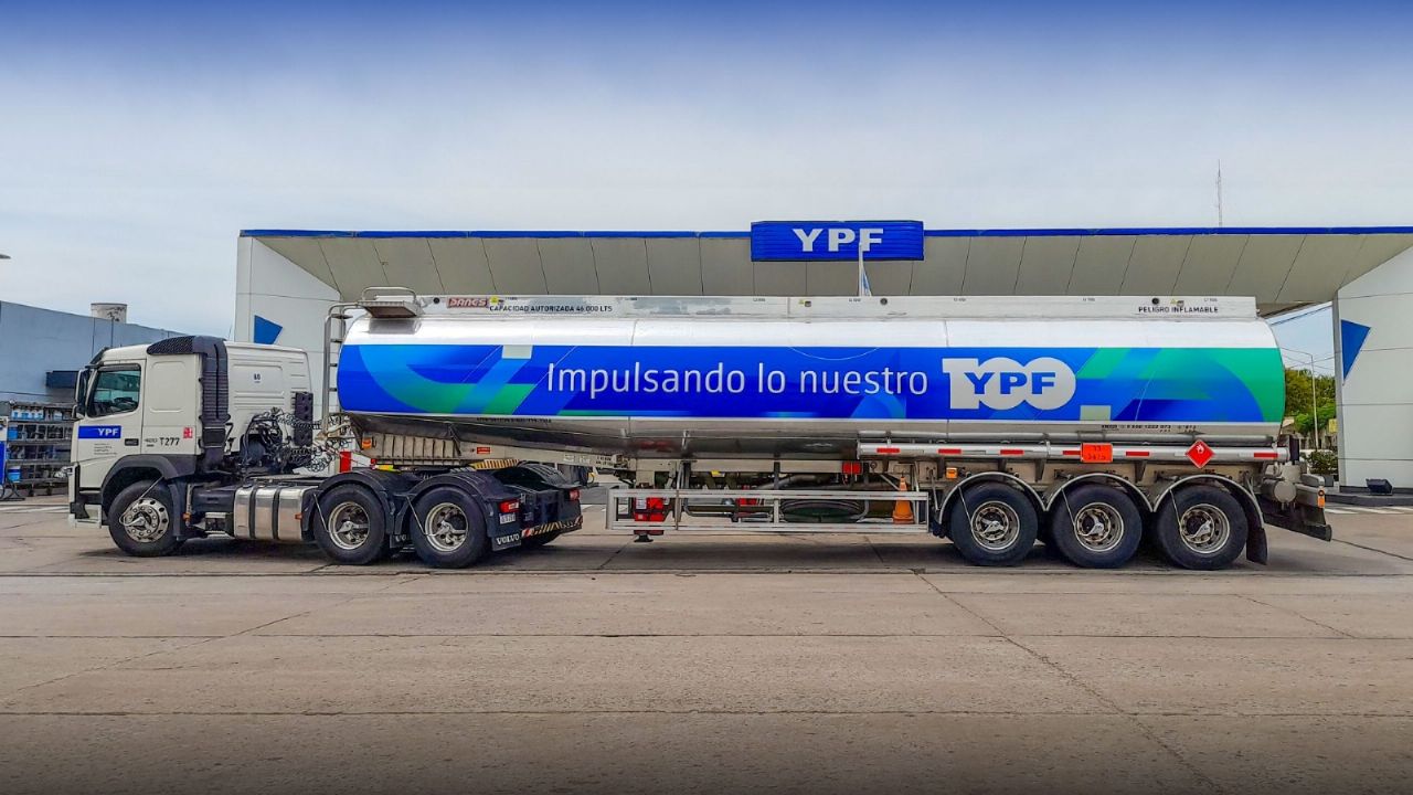 In most of the country, 26.9% of the truckers have to wait more than 12 hours to refuel.