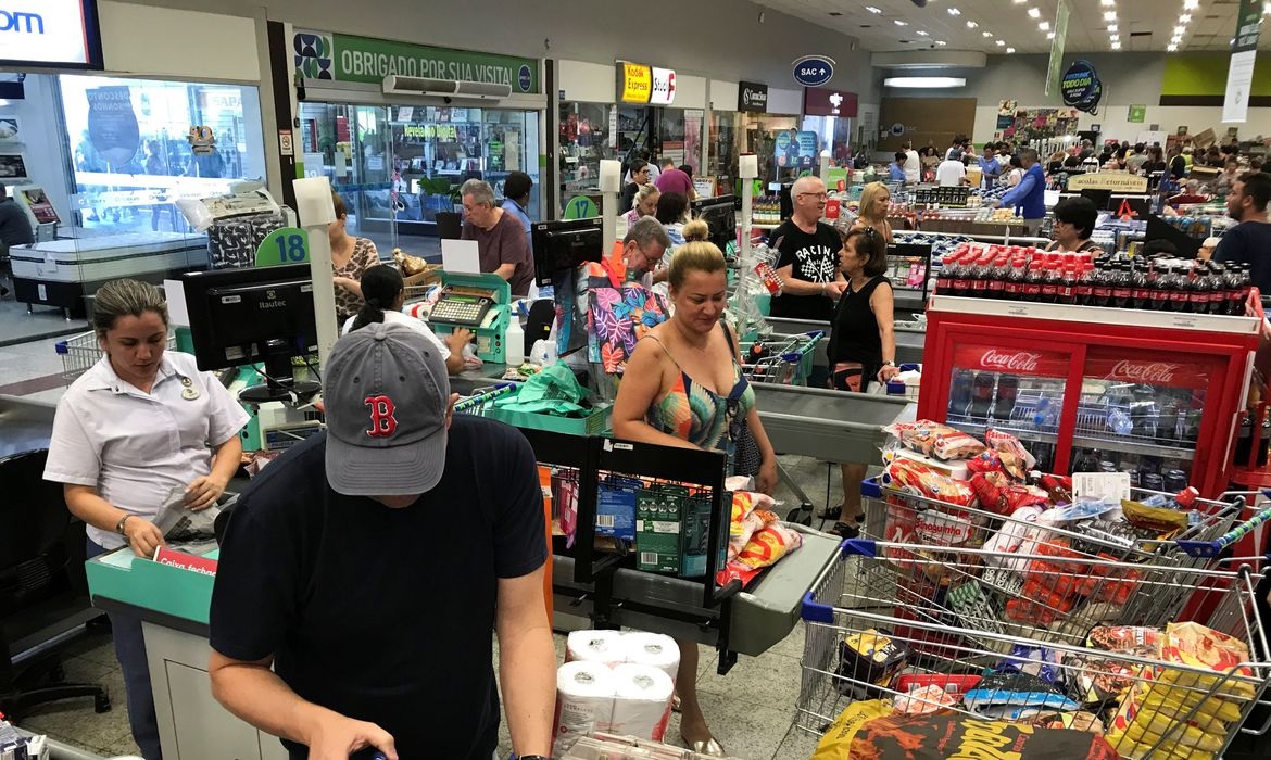 For this year, Abras forecasts that household consumption will grow by 2.8%.