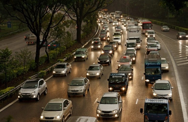 Brazilian capitals residents spend an average of 21 days a year in traffic