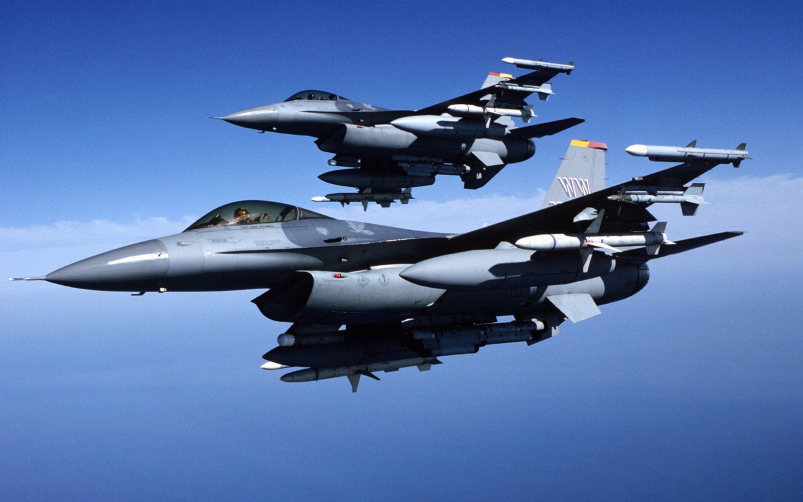 F-16 fighter jets. (Photo internet reproduction)