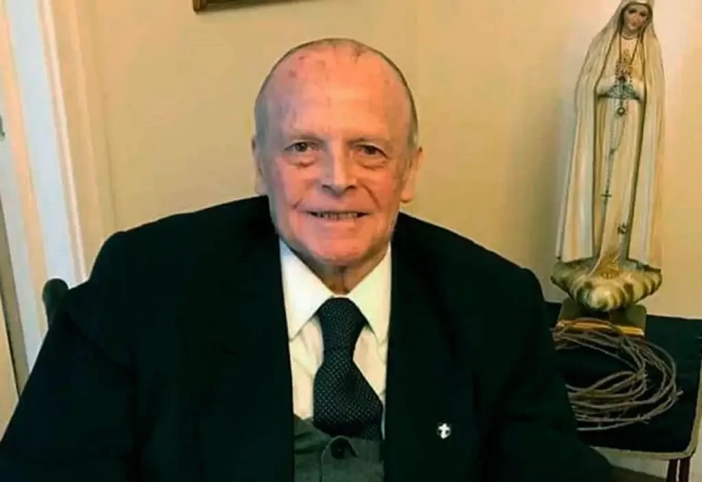 Luiz de Orleans e Bragança was the son of Pedro Henrique de Orleans e Bragança and Maria da Baviera, and was born on June 6, 1938, in Mandelieu-la-Napoule, France.