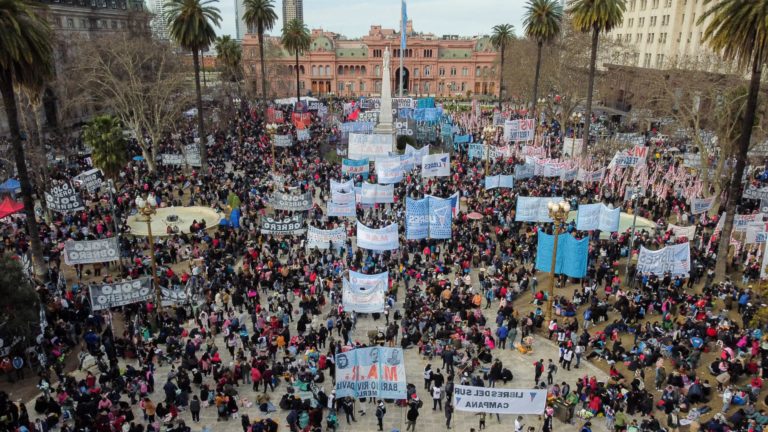 Argentina: Protests for more income and help against inflation sweep the country