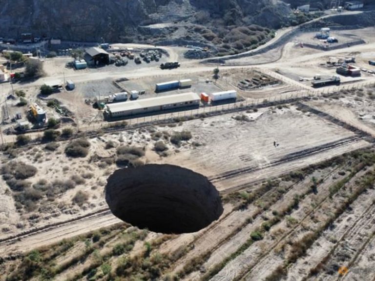 Chile: The mysterious hole keeps growing