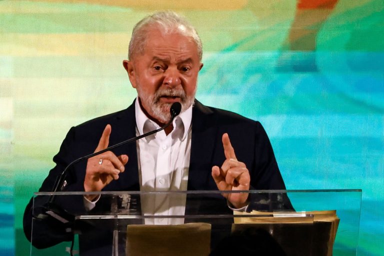 Brazil elections 2022: Lula da Silva promises to comply with the Constitution and the Bible