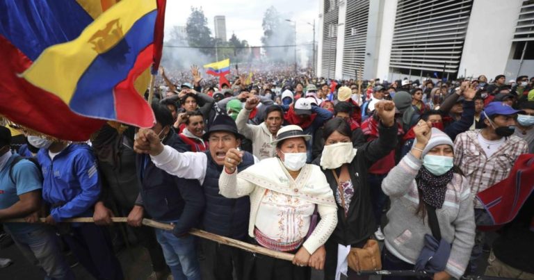 Ecuador’s country risk will not go down, at least not by much